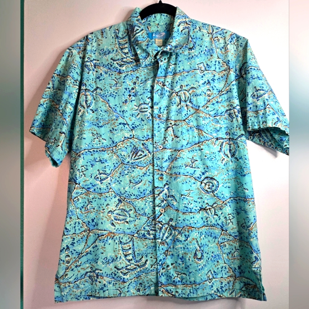 Kai Made In Hawaii Men's Blue Aloha Shirt EUC Sz L Pit to Pit 24, Lenght 30"